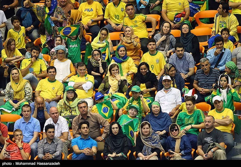 139303240936276392992324 حواشی دومین پیروزی والیبال ایران از برزیل (تصاویر)