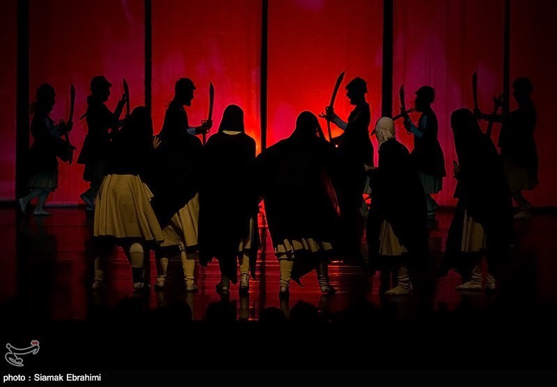 اجرای تئاتر(( باغ دلگشا)) به کارگردانی پری صابری