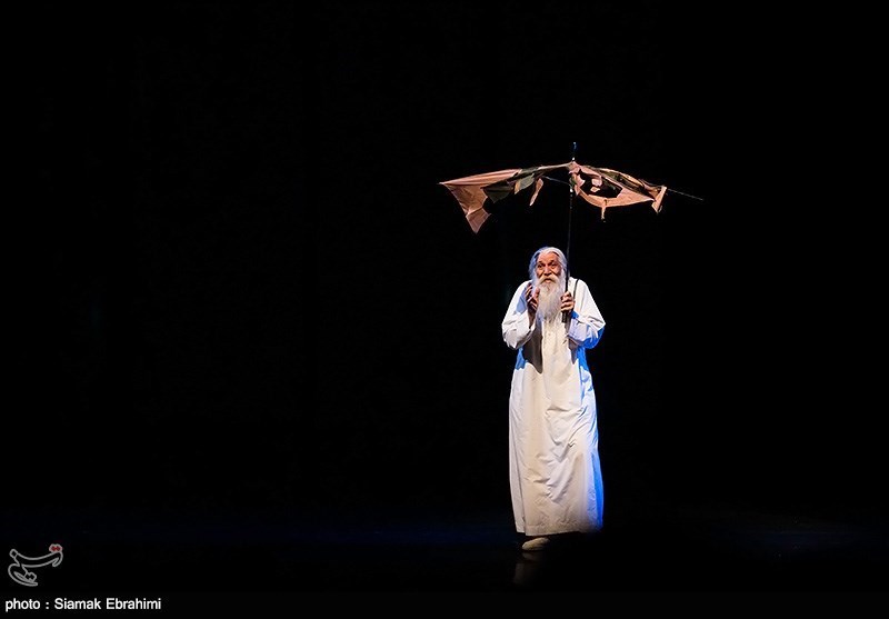 اجرای تئاتر(( باغ دلگشا)) به کارگردانی پری صابری