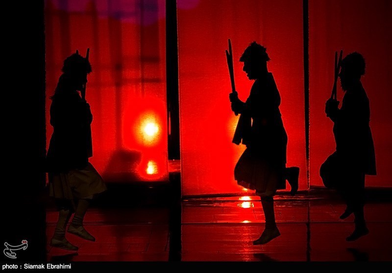 اجرای تئاتر(( باغ دلگشا)) به کارگردانی پری صابری