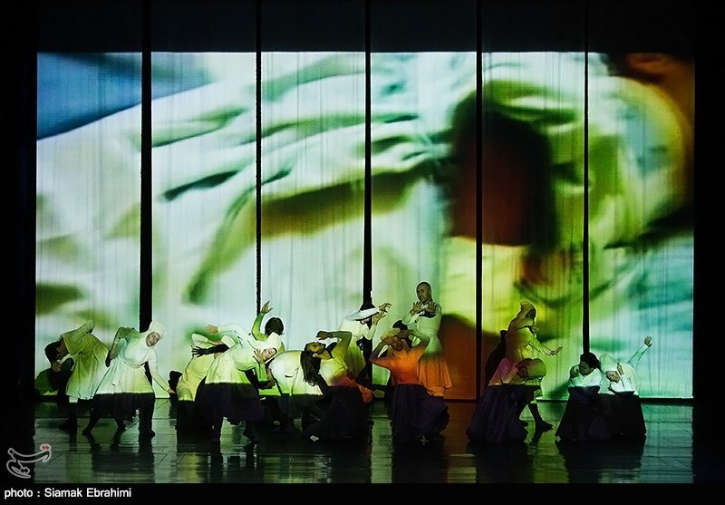 اجرای تئاتر(( باغ دلگشا)) به کارگردانی پری صابری