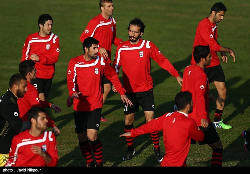 139308181729274064043174 تمرین تیم ملی فوتبال / علی کریمی با لباس آبی (تصاویر)