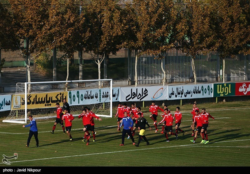 139308181729275784043174 تمرین تیم ملی فوتبال / علی کریمی با لباس آبی (تصاویر)