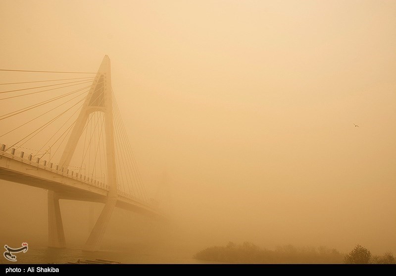 Sandstorm sweeps across Ahvaz - IN PHOTOS
