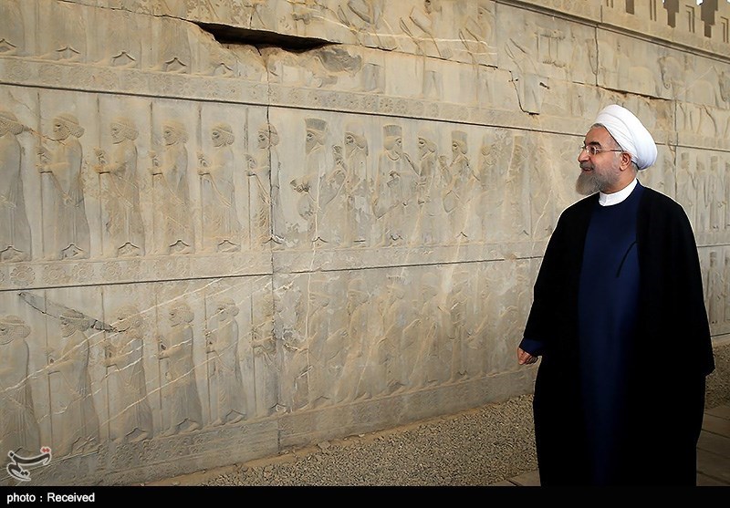 بازدید حجت‌الاسلام حسن روحانی رئیس جمهور از تخت جمشید - شیراز