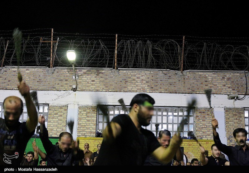 مراسم احیای شب بیست و یکم ماه رمضان در زندان امیر آباد - گرگان