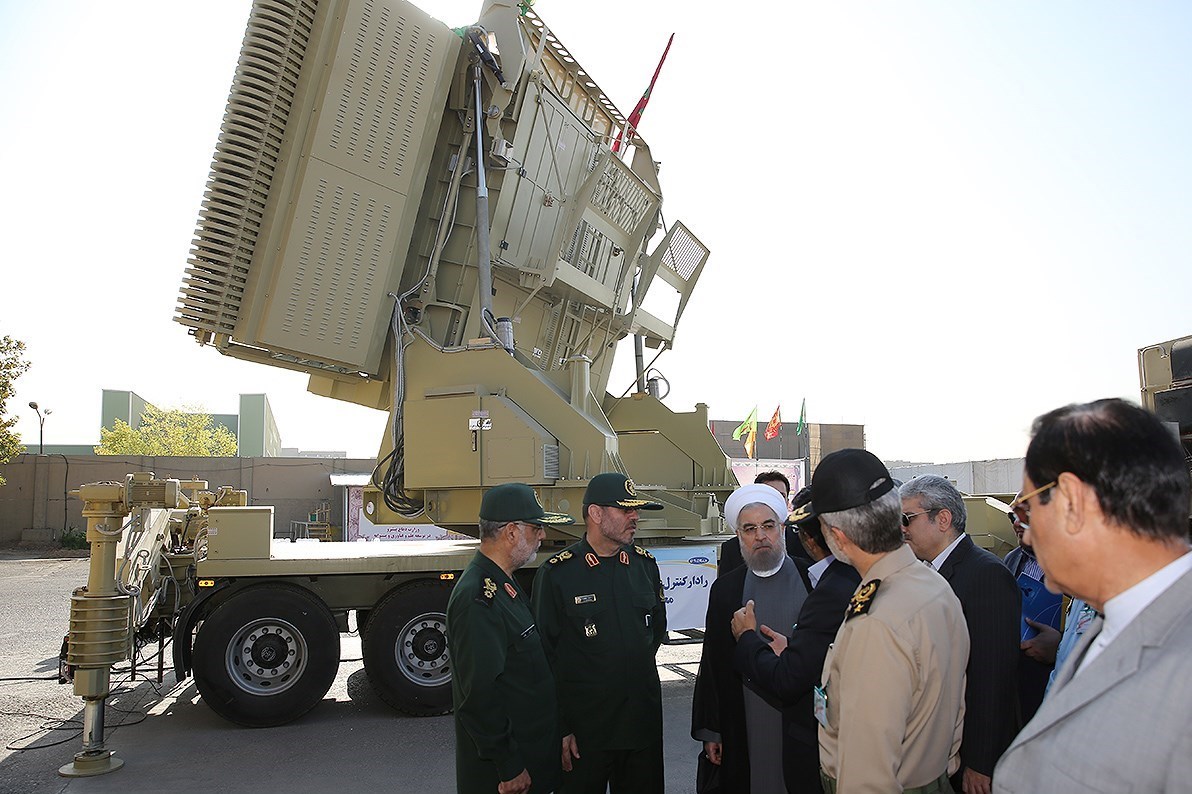 Novo sistema de defesa antiaérea iraniano Bavar-373, concorre com o S-300 russo?