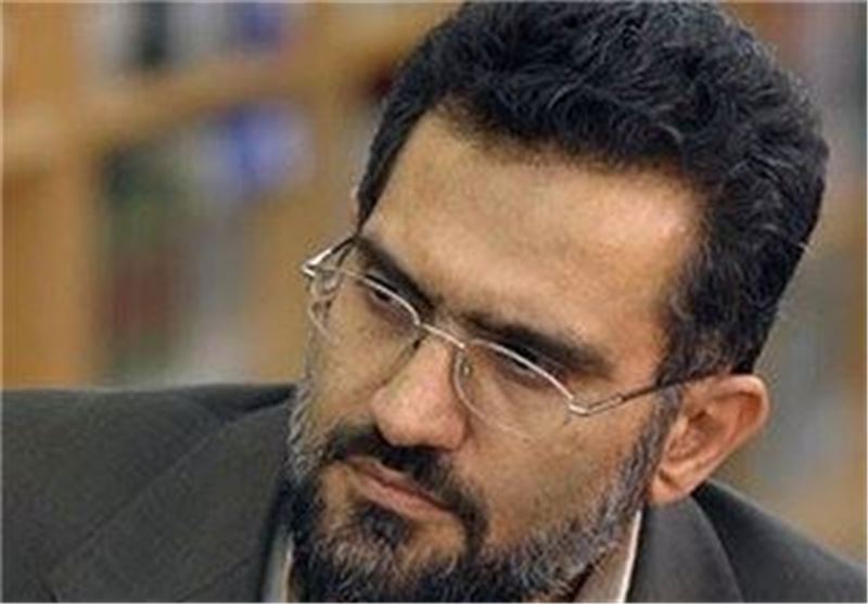 تسلیت وزیر ارشاد برای درگذشت همایون خرم