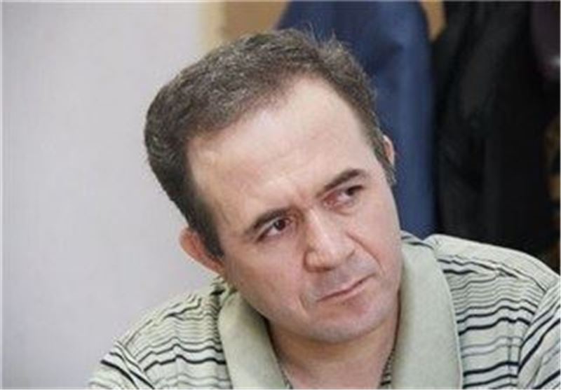 تاریخ‌نگاری انقلاب در غربت به سر می‌برد