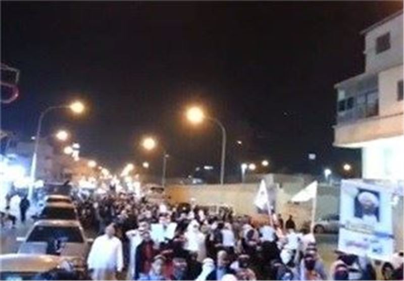 تظاهرات هزاران نفر از ساکنان شرق عربستان در اعتراض به سیاست‌های آل‌سعود