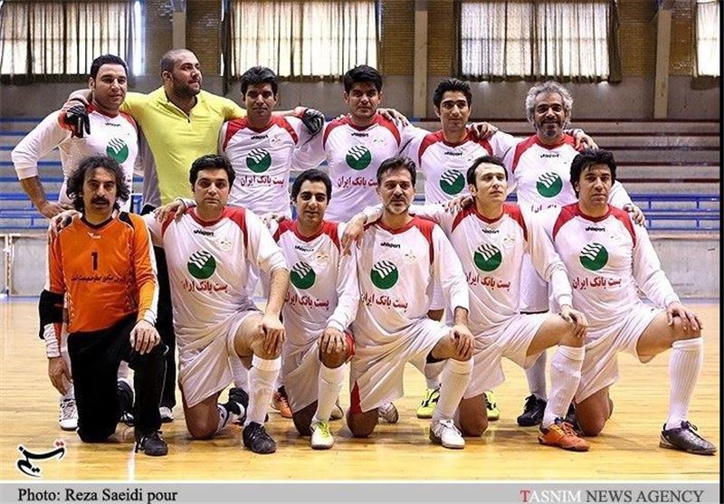 مسابقه فوتبال خیریه هنرمندان سینما با منتخب منطقه آزاد ارس