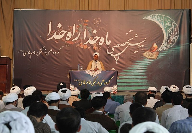 مبلغان مباحث مورد نیاز جامعه را برگزینند/موضوع سخنرانی متناسب با نوع مخاطب باشد