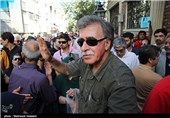 همایون اسعدیان در تجمع سینماگران مقابل خانه سینما 