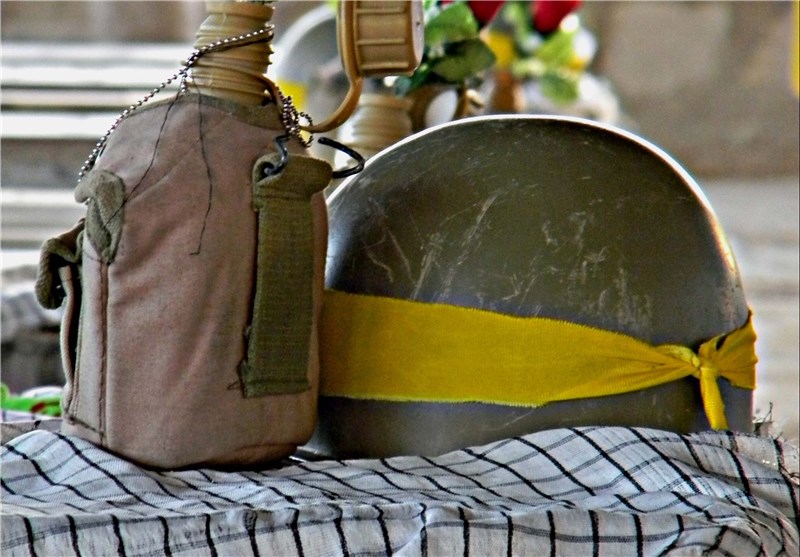 سرکشی از خانواده شهید دانش‌آموز چنارانی