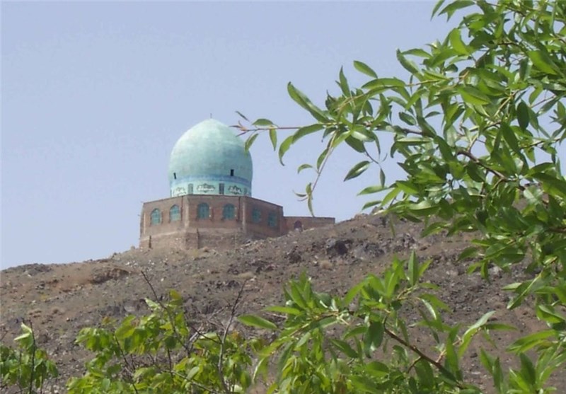 آستانه مبارکه بی بی زینب خاتون (س) در منطقه کاهی سربیشه