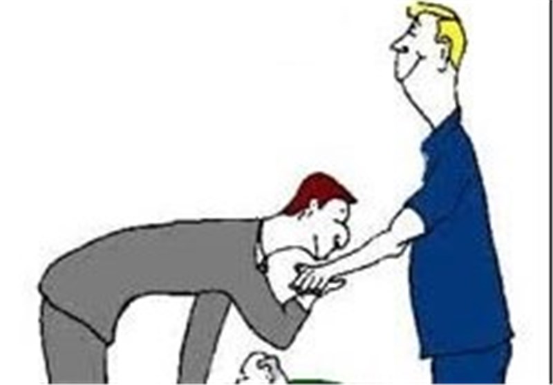 چاپلوسی وسیله‌ای برای ارتقای افراد ضعیف