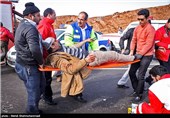 18 مجروح در واژگونی اتوبوس-اتوبان تهران قم