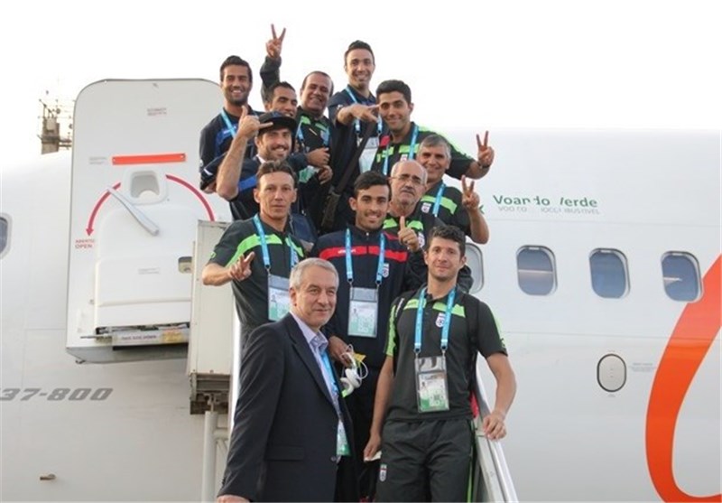 تیم ملی ایران در میان استقبال برزیلی‌ها به کوریتیبا رسید + تصاویر