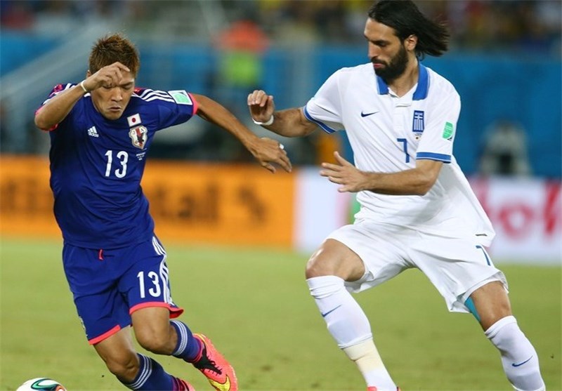 توقف ژاپن مقابل یونان 10 نفره در نیمه اول