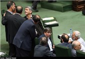 جلسه استیضاح وزیر علوم / مجلس به وزیر علوم رأی عدم اعتماد داد