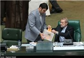 جلسه استیضاح وزیر علوم / مجلس به وزیر علوم رأی عدم اعتماد داد