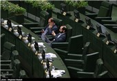 جلسه استیضاح وزیر علوم / مجلس به وزیر علوم رأی عدم اعتماد داد