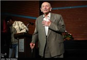 مرحوم مرتضی احمدی هنرمند پیشکسوت سینما، تئاتر، تلویزیون و رادیو در جشن تولد 88 سالگی‌اش