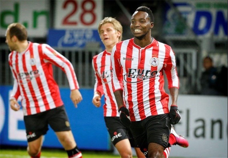 مهاجم سابق روتردام به نفت تهران پیوست