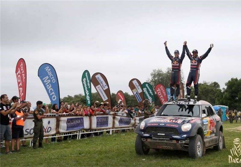 ناصر العطیه برای دومین بار قهرمان رالی داکار شد + تصاویر