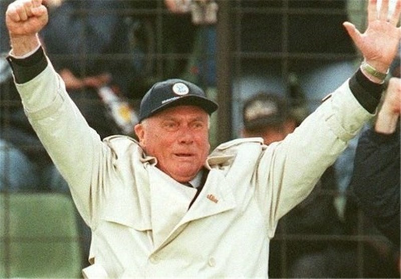 سرمربی پیشین تیم‌های بارسلونا و بایرن مونیخ درگذشت