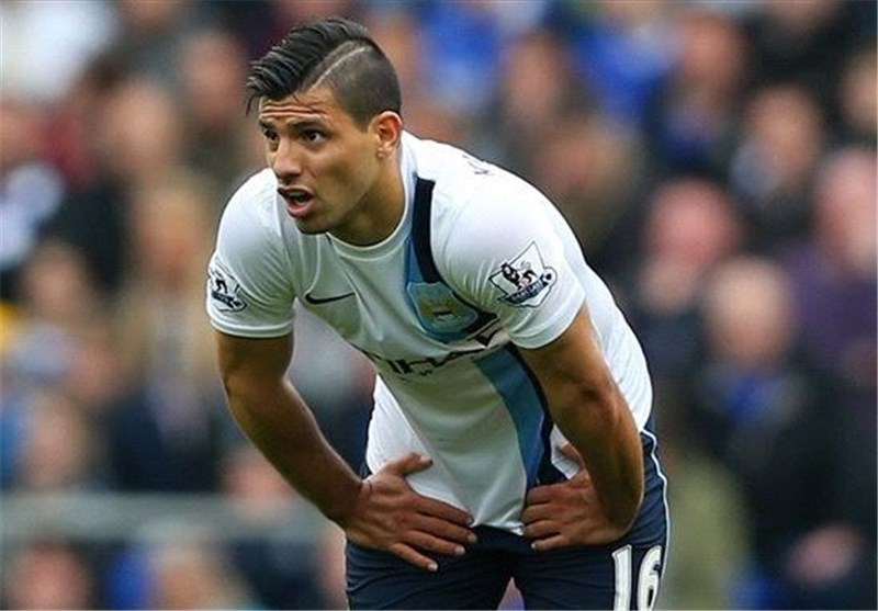 آگرو: دوست دارم حتی با وجود درد مقابل وستهام بازی کنم