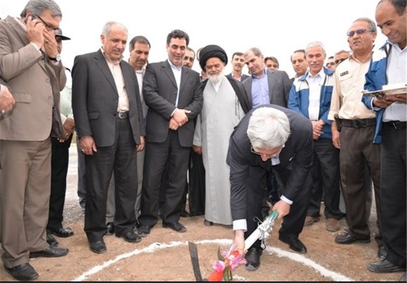 عملیات احداث کارخانه آهک صنعتی شهرستان قائن آغاز شد