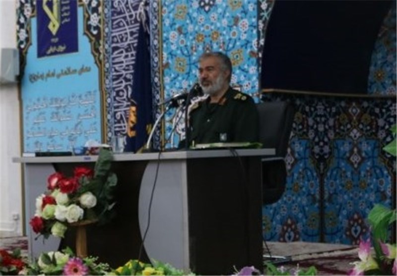 پاسداران براساس تکلیف با دشمنان اسلام و قرآن مبارزه می‌کنند