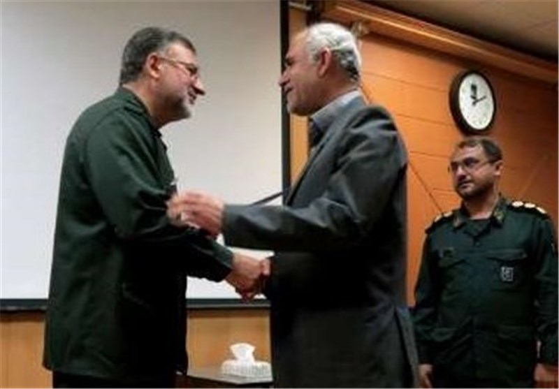 خادمان شهدا در کاروان راهیان نور استان بوشهر تجلیل شدند