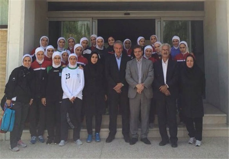 دیدار کفاشیان و اسدی با ملی‌پوشان فوتسال بانوان ایران