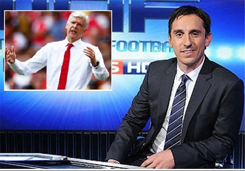 نویل: ونگر یا ساده لوح است یا خیلی مغرور!