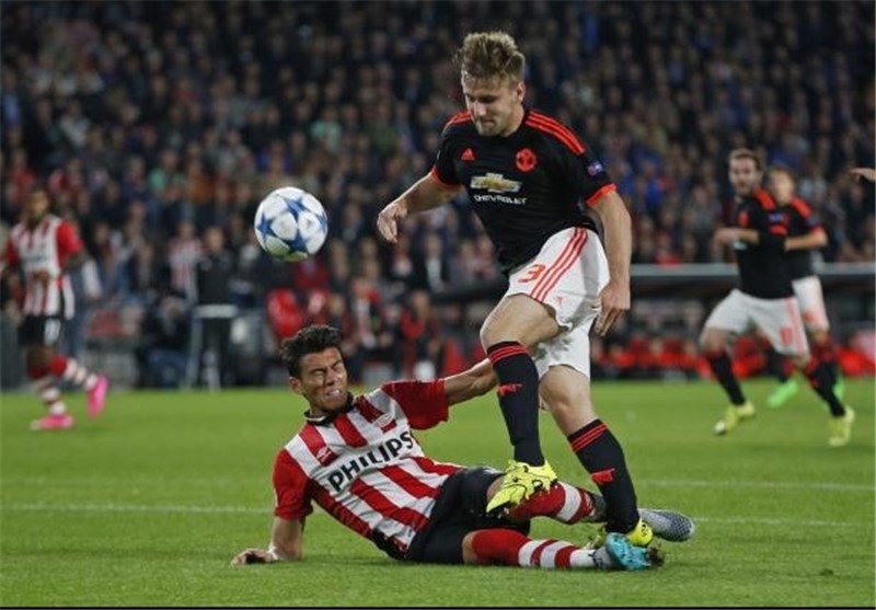 مدافع آیندهوون از لوک شاو عذرخواهی کرد