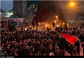 مراسم عزاداری روز عاشورا در میدان امام حسین (ع)