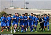 تمرین تیم فوتبال استقلال پیش از دربی 81