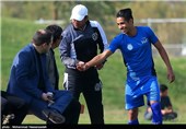 تمرین تیم فوتبال استقلال پیش از دربی 81
