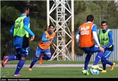 تمرین تیم فوتبال استقلال پیش از دربی 81