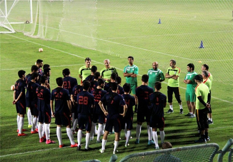 بازدید کادر فنی تیم زیر 23 سال استرالیا از باشگاه ایرانیان