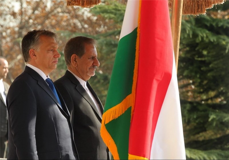 جهانگیری رسما از نخست‌وزیر مجارستان استقبال کرد