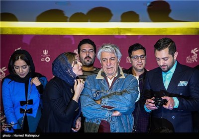 بهرام رادان، رضا کیانیان، سحر دولتشاهی و بهاره کیان افشار بازیگران فیلم سینمایی بارکد در ششمین روز سی و چهارمین جشنواره فیلم فجر - برج میلاد