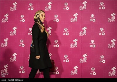 سحر قریشی بازیگر فیلم سینمایی آبنبات چوبی در ششمین روز سی و چهارمین جشنواره فیلم فجر - برج میلاد