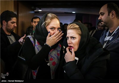 طناز طباطبایی و مهناز افشار در ششمین روز سی و چهارمین جشنواره فیلم فجر - برج میلاد