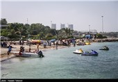 تفریحات دریایی گردشگران جزیره کیش