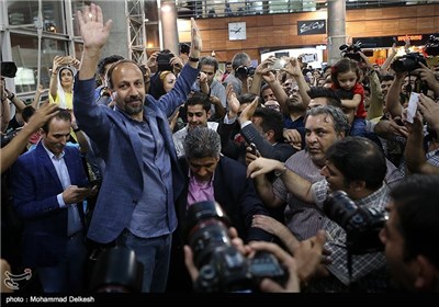 استقبال مردم از عوامل فیلم فروشنده