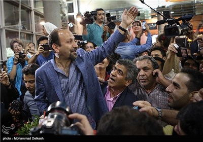 استقبال مردم از عوامل فیلم فروشنده