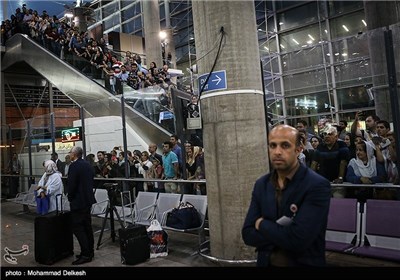 استقبال مردم از عوامل فیلم فروشنده